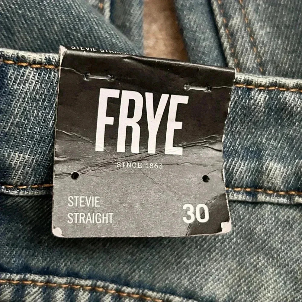 Frye The Stevie Straight Low Rise Jeans - Picture 6 of 13